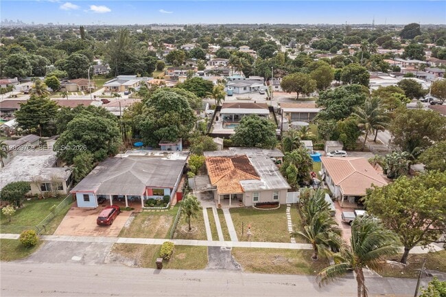 Photo - 210 E 61st St