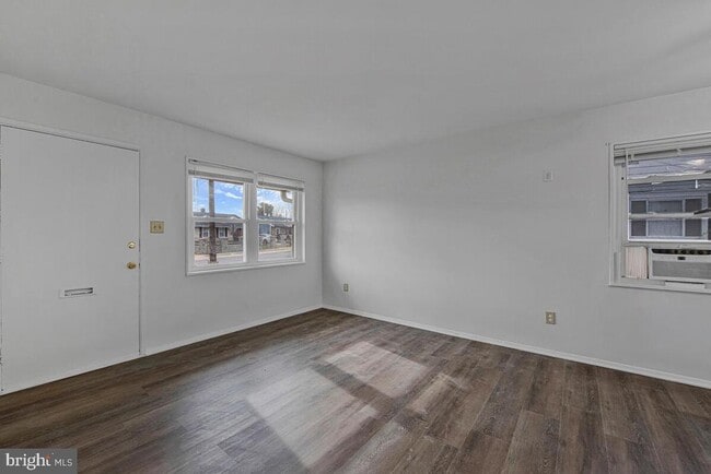 Photo - 908 Shelby Dr