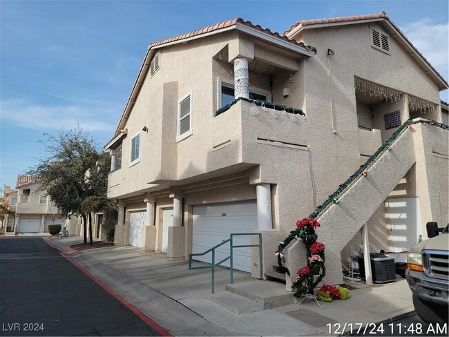 Photo - 7450 S Eastern Ave Condominio Unidad 2044