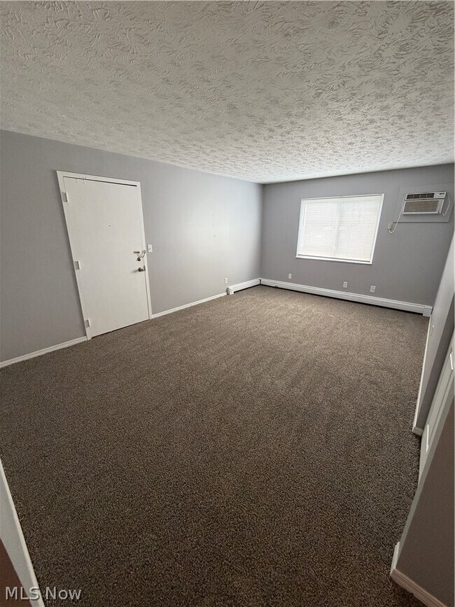 Photo - 166 Kendall Ave Unidad 3