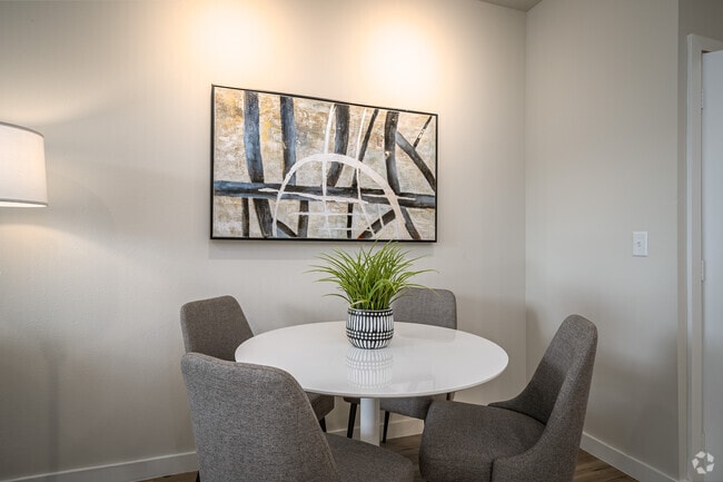 1BR, 1BA - 716SF