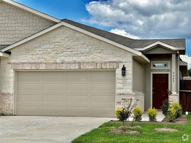 Building Photo - 9844 Grosbeak Ln Rental