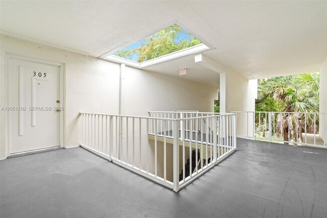 Photo - 4215 N University Dr Unit 305