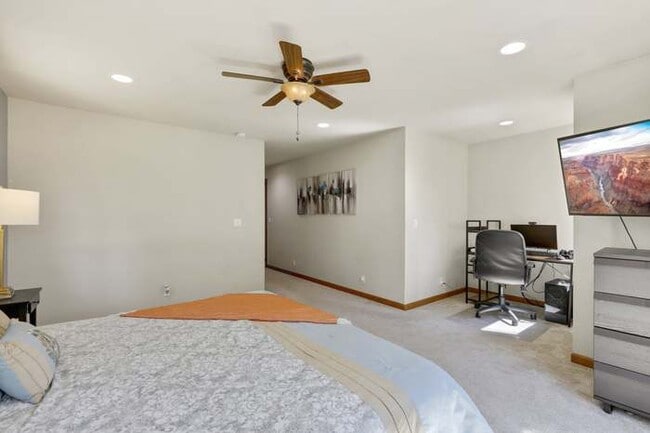 Photo - 16532 Lemolo Shore Dr NE