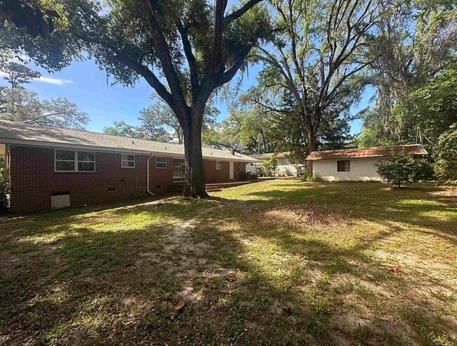 Photo - 123 Columbia Dr