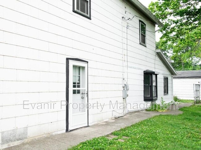 Photo - 126 N Walnut St