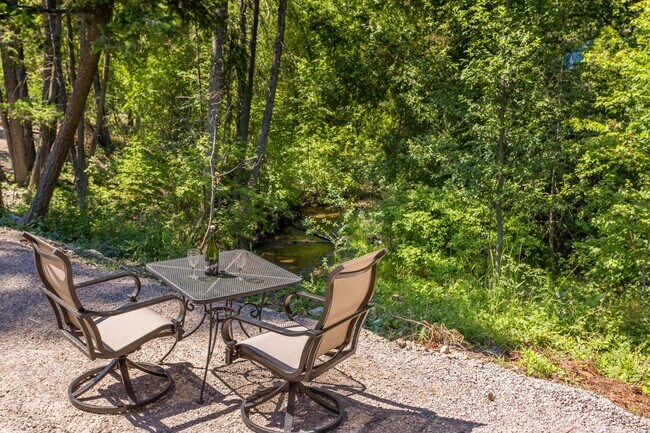 360 Stoner Creek Rd Unit 2