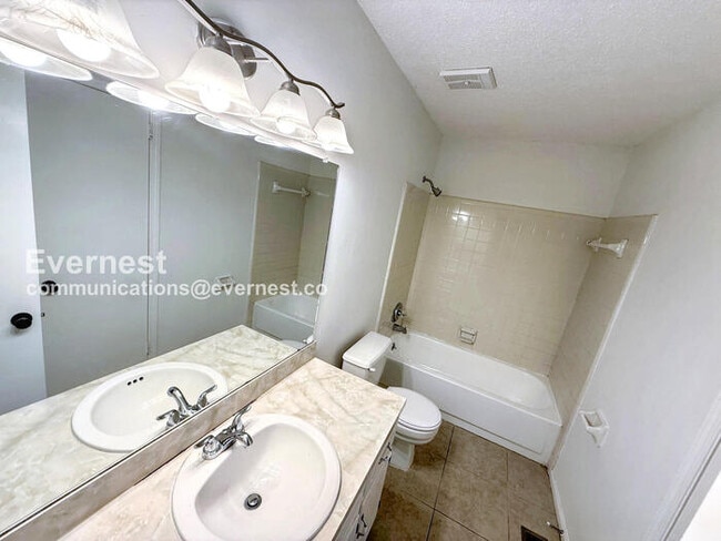 Photo - 5521 St James St