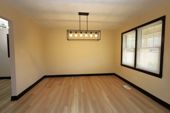 Photo - 4018 N Oak Street Extension