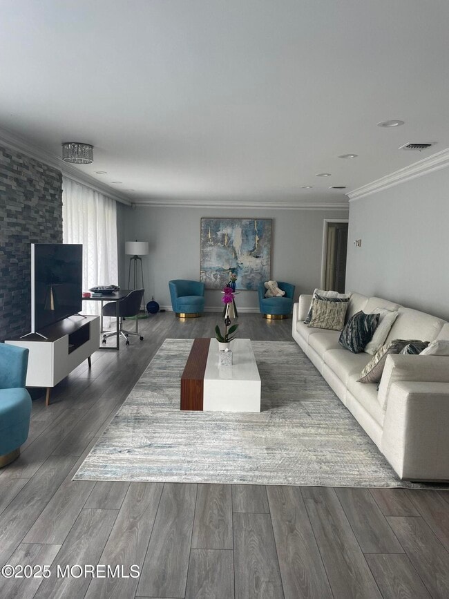 Photo - 506 Roseld Ave