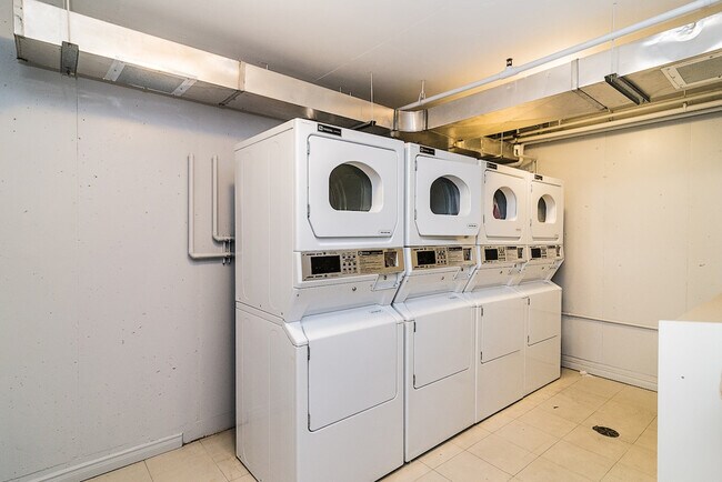 Photo - 67 Rue Charlotte Unité SI ID1261763P