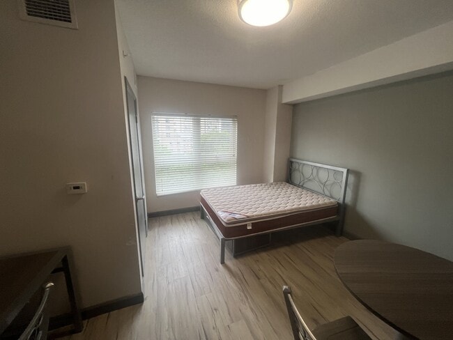 Photo - 258 Sunview St