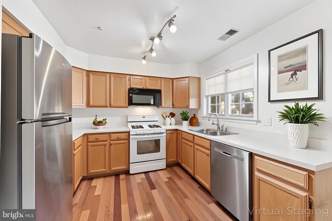 Photo - 127 College Station Dr