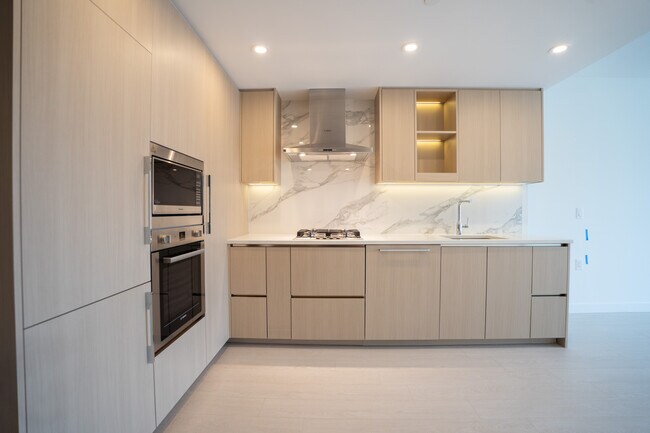 Photo - 2503-13778 100 Avenue Unit 2503