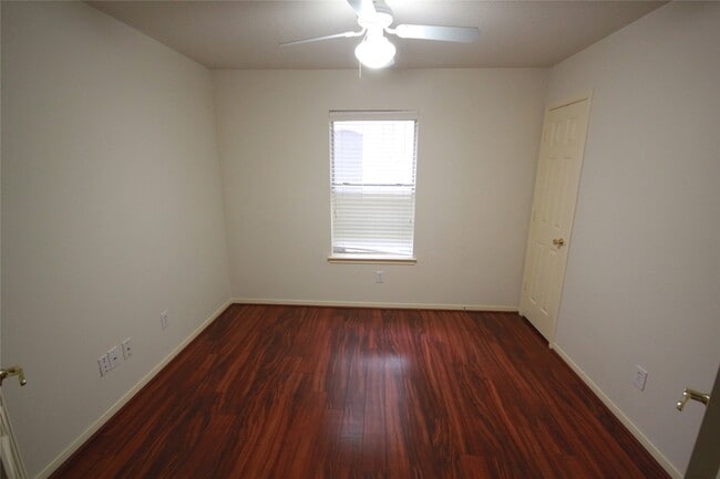 Photo - 19055 Village Maple Ct