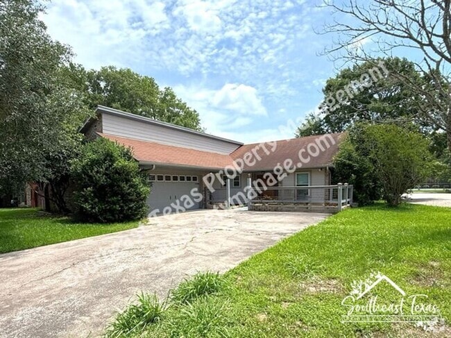Building Photo - 6620 Forest Trail Cir Rental