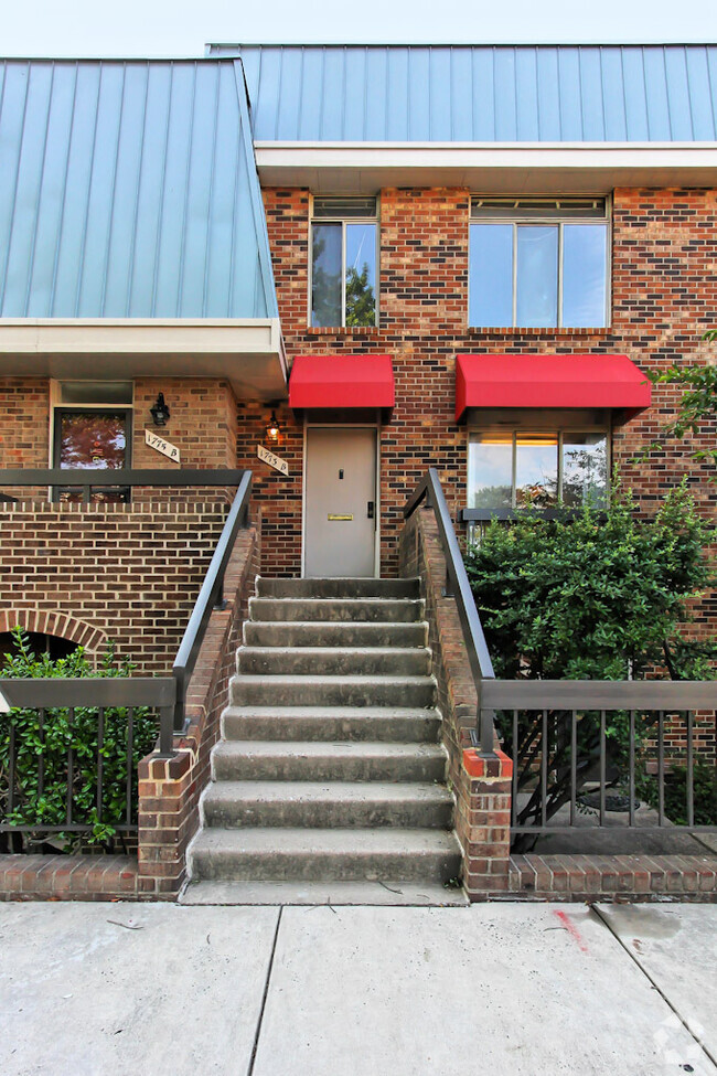 Building Photo - 1773-B S Hayes St Unit 1 Rental