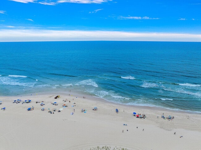 Photo - 10 E Delaware Ave