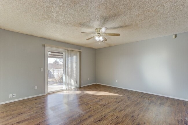 Photo - 4 bed house in Yukon!