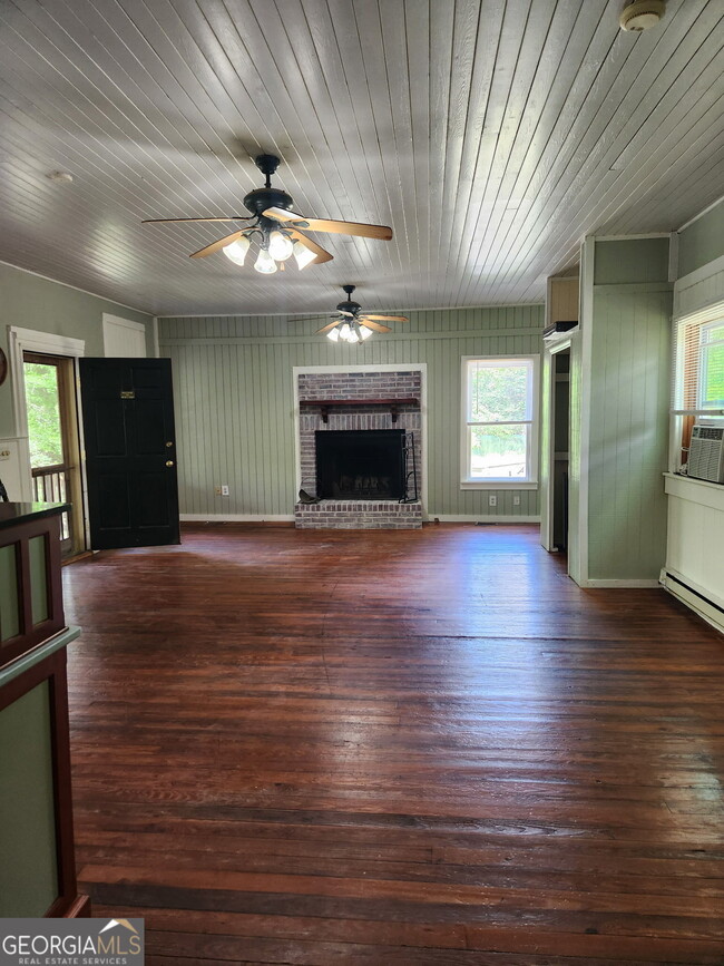 Photo - 1240 Walker Church Rd