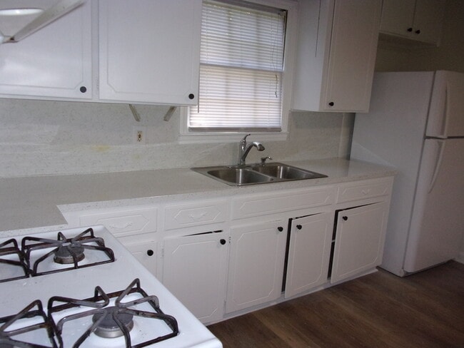 Photo - 2 Bedroom 1 Bath Home off Ebenezer Road