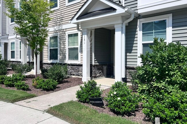 Photo - 181 Ivy Vine Wy