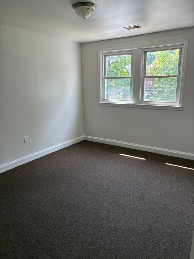 Photo - 1715 E Belvedere Ave