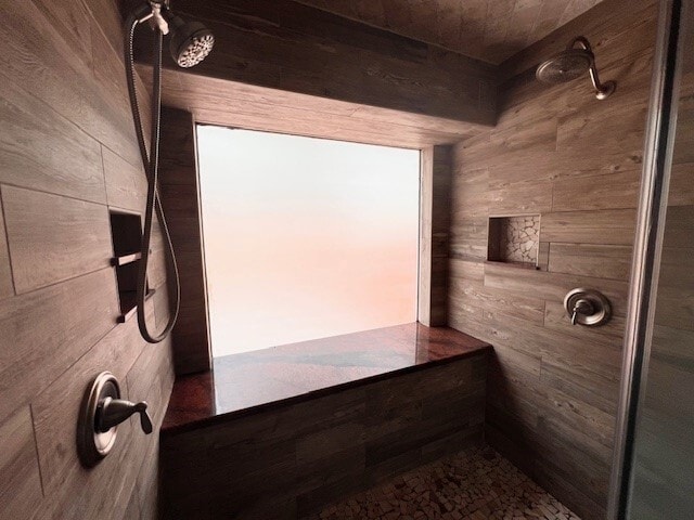 Building Photo - 40 Country Forest Ct