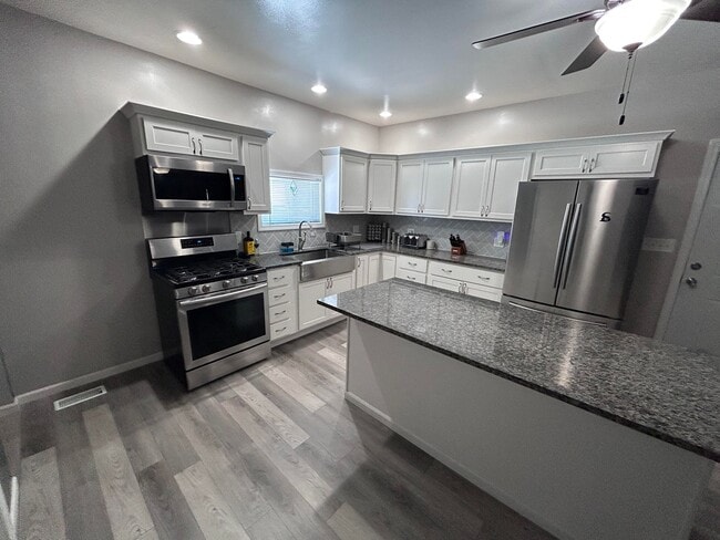 Photo - 2757 Dekalb St