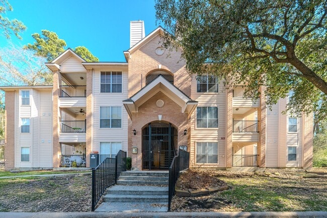 Building Photo - 8051 Bay Branch Dr Unit 234