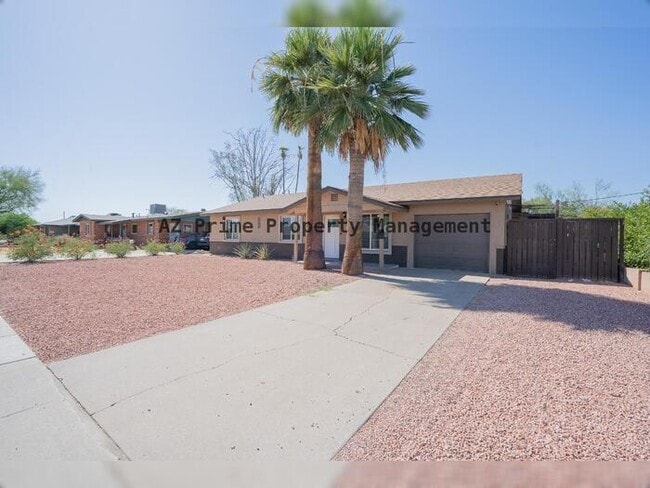 Photo - 1942 W Indianola Ave