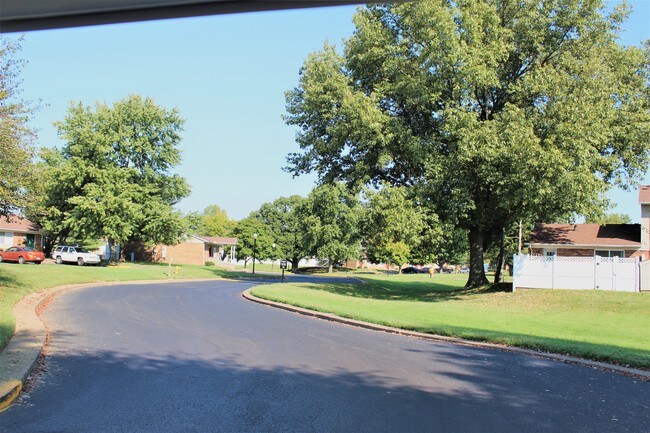 Photo - Grand Oak Community