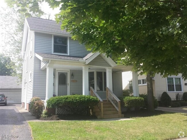 Building Photo - 19529 Shoreland Ave Rental