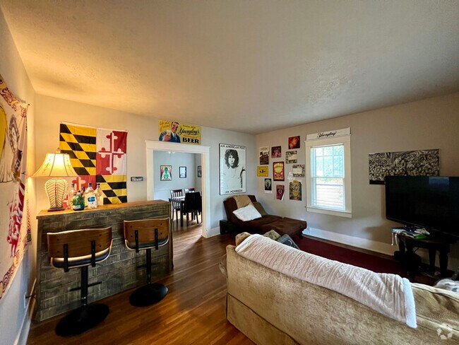 Building Photo - 1164 Kirkland Ave Rental