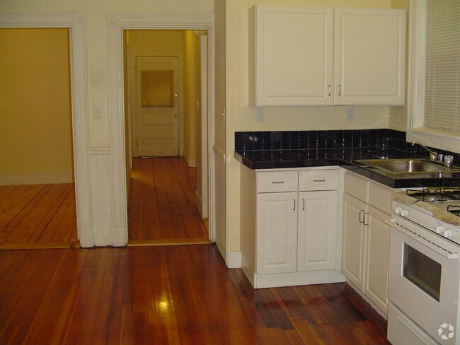 Building Photo - 262 Maverick St Unit 1 Rental