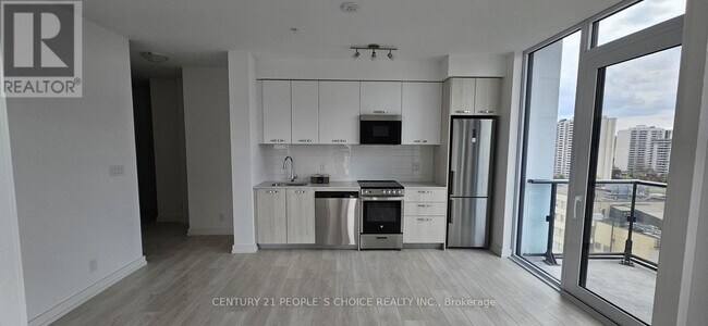 Photo - 75 James St S