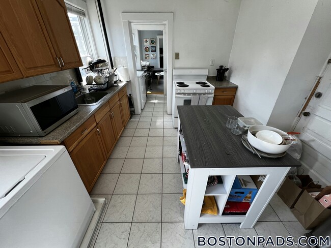 Photo - 208 Kelton St Unidad 2