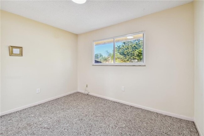 Photo - 541 NW 205th Ave