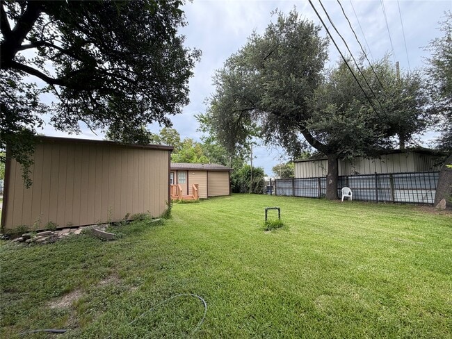 Photo - 8907 Meadow Vista Blvd