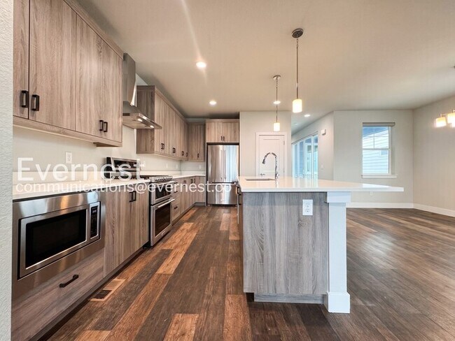 Photo - 5 Bed/3.5 Bath Home with Garage / Available Soon!