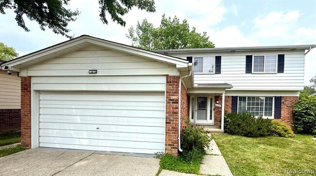 Building Photo - 1625 Lakewood Dr Rental