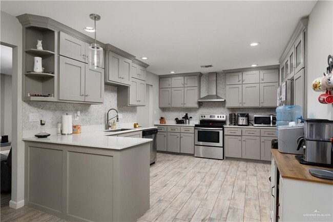 Photo - 9 Poinciana St