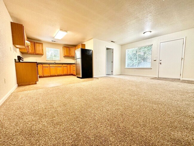 Photo - **Pre-Leasing for Summer 2026** Cute 2 Bed...