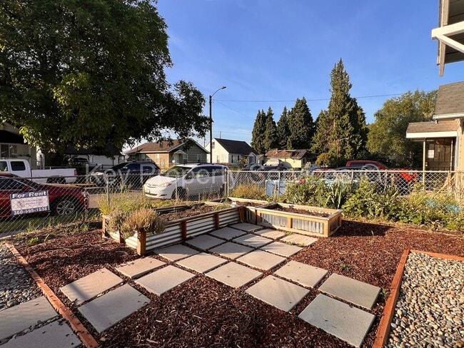 Photo - Renovated Longview Cottage with Huge Yard!