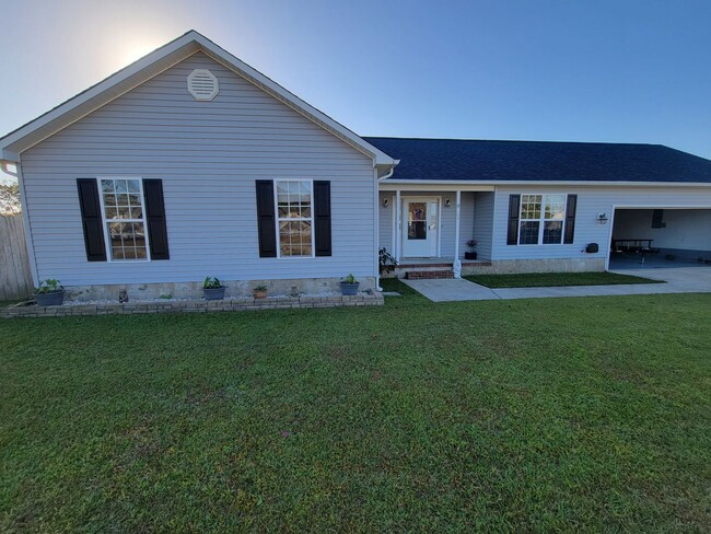 Beautiful 3 Bedroom 2 Bath Home in Richlands - Beautiful 3 Bedroom 2 Bath Home in Richlands