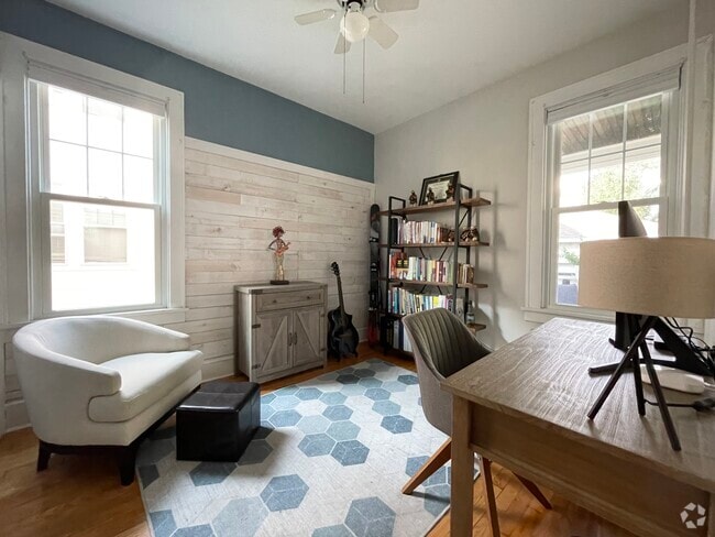 Building Photo - 893 Park Ave Rental