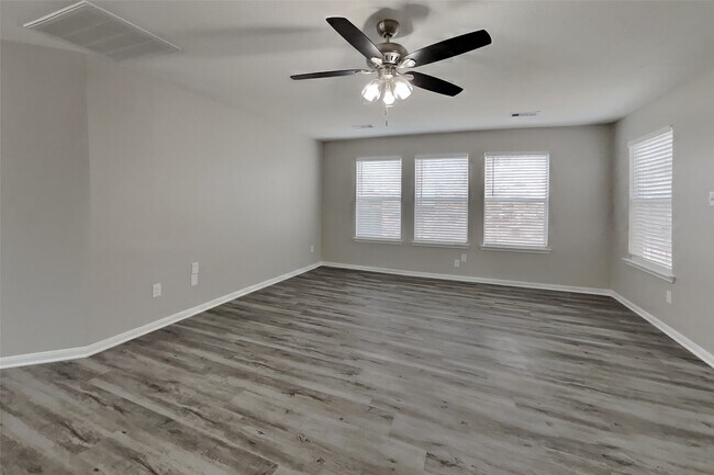 Photo - 6746 Windy River Ln