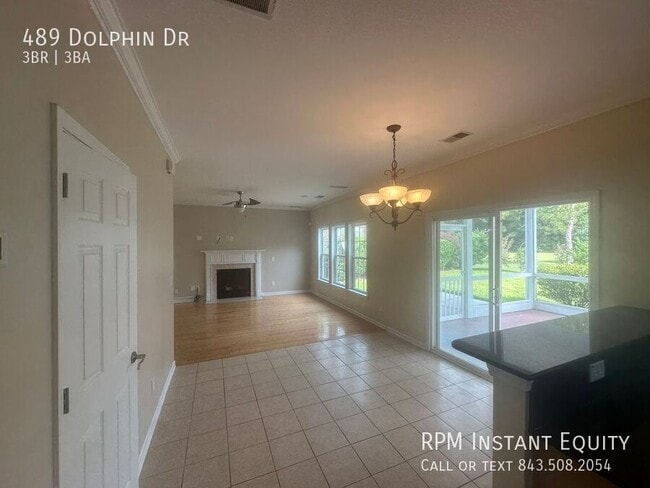 Photo - 489 Dolphin Dr