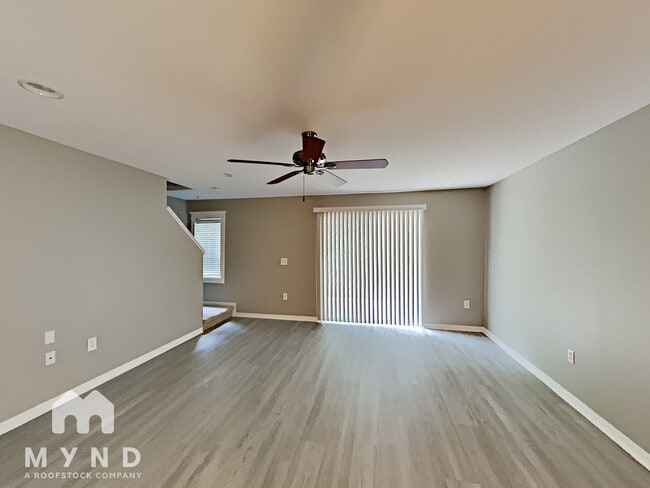 Photo - 303 Freedom's Ring Dr Casa