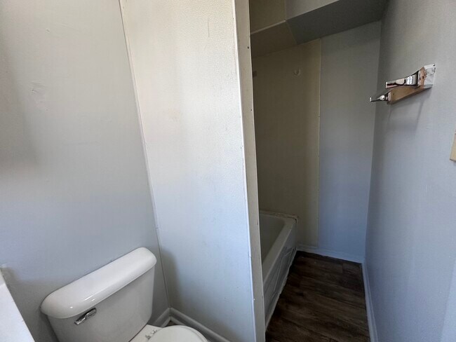 Photo - 1112-D Gilbert-